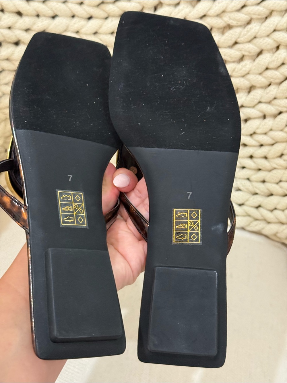 Jeffrey Campbell Bazaar Flip-Flop Sandals - Picture 7 of 7